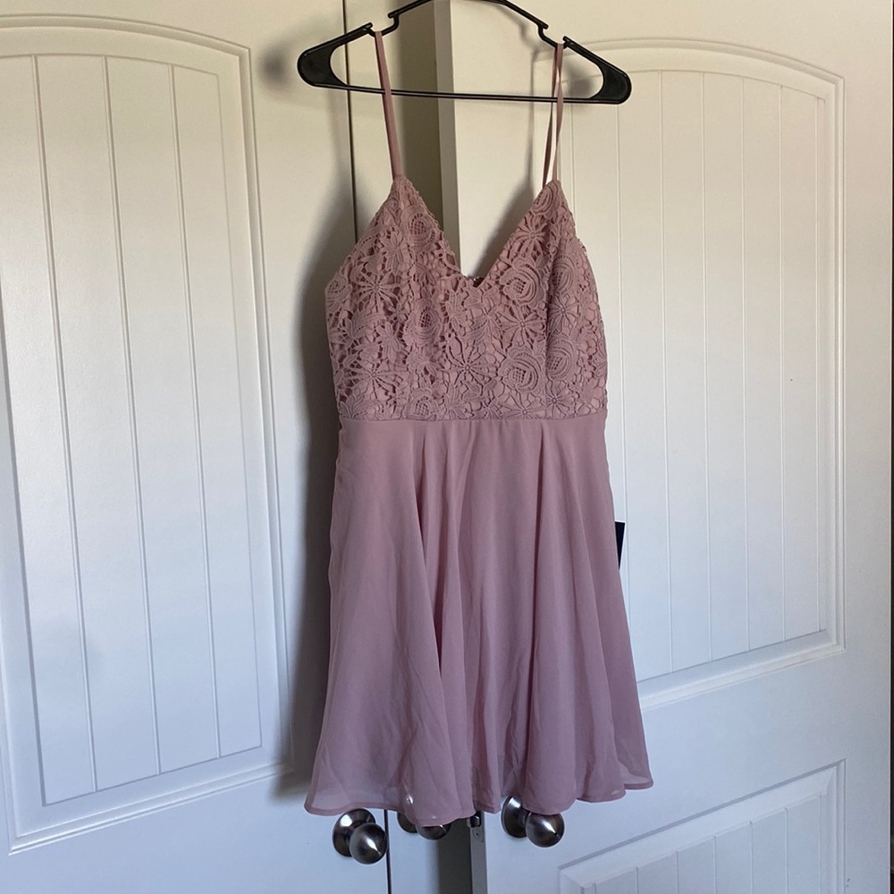 Lulus pink flowy dress